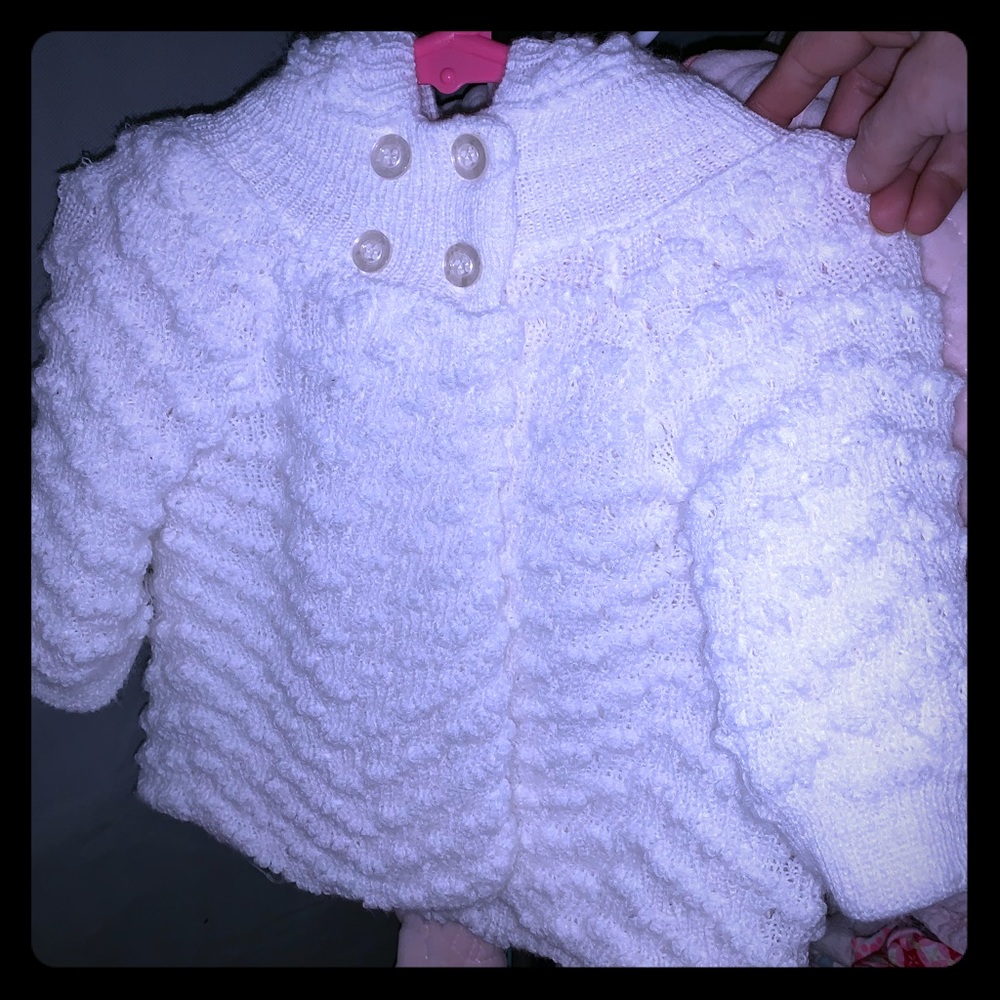 Specialty baby knitted white sweater